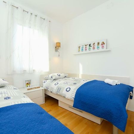 Amazing Luxury 4Star Apartment Laura Supetar Exterior photo