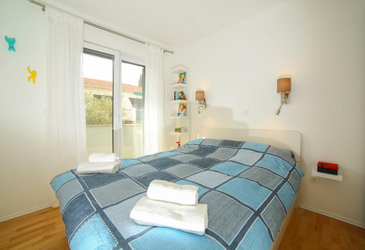 Amazing Luxury 4Star Apartment Laura Supetar Exterior photo